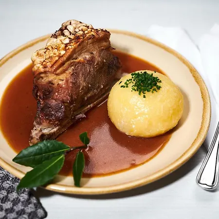فندق Der Schwan & Restaurant Schwanstetten