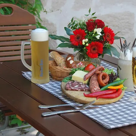 Der Schwan & Restaurant ホテル 3*