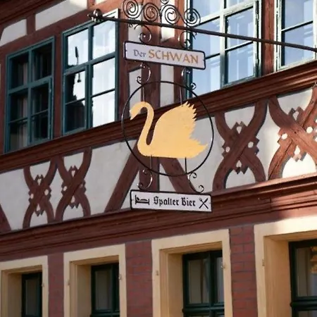 ホテル Der Schwan & Restaurant 3*