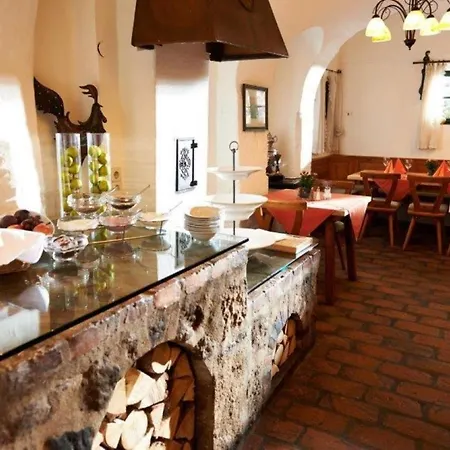 Der Schwan & Restaurant ホテル 3*
