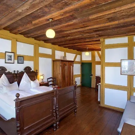 ホテル Der Schwan & Restaurant 3*